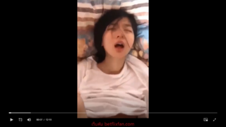 Nong-Peach_Peachchie was fucked until the cunt screamed and squirted. She watched porn videos while arching her arse to get it from behind. Gets Fucked until the cunt squirts, moans and screams loudly.