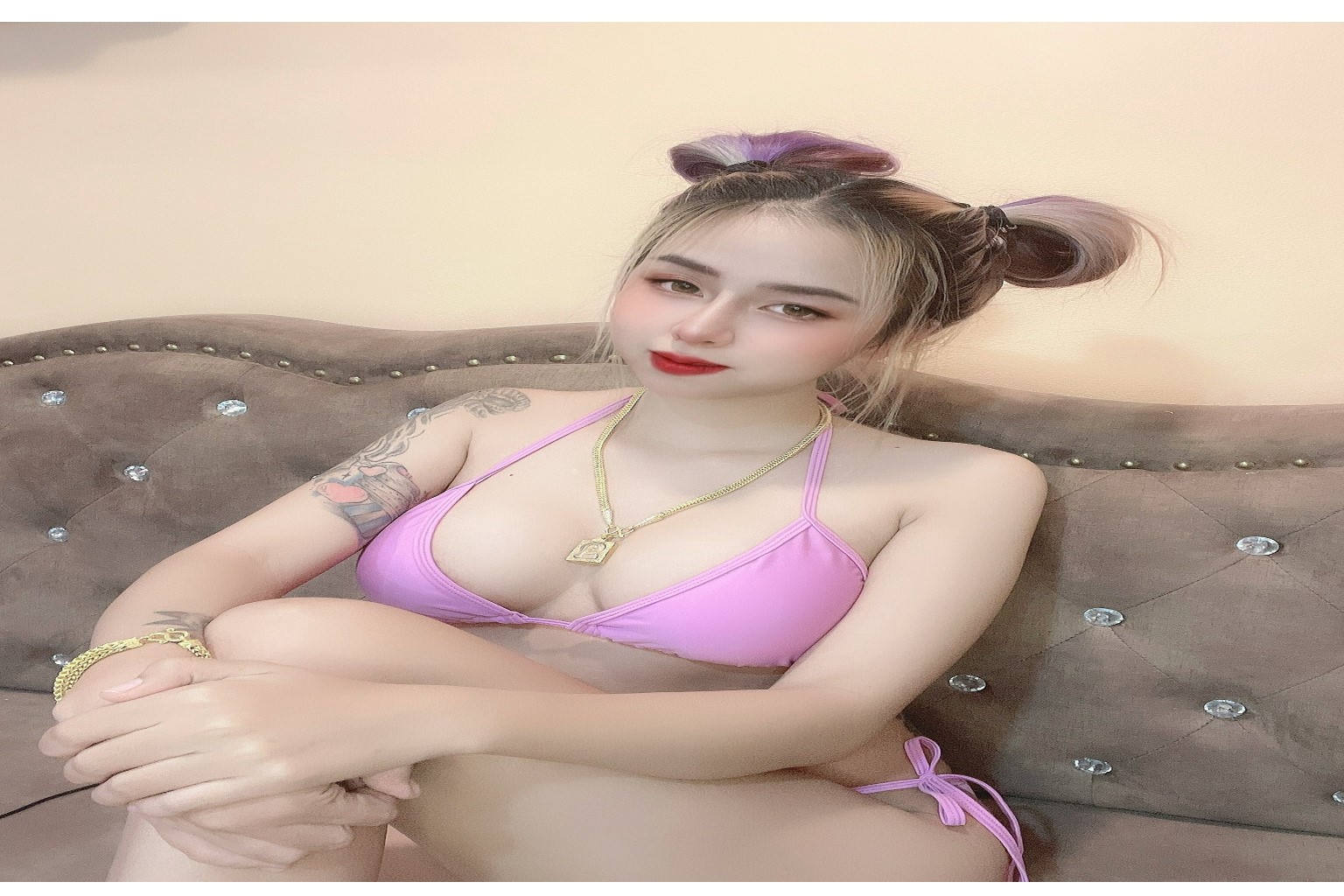 Nong Pink, A Tattooed Girl With Good Work, Has Live Sex Until He Cums Inside.
