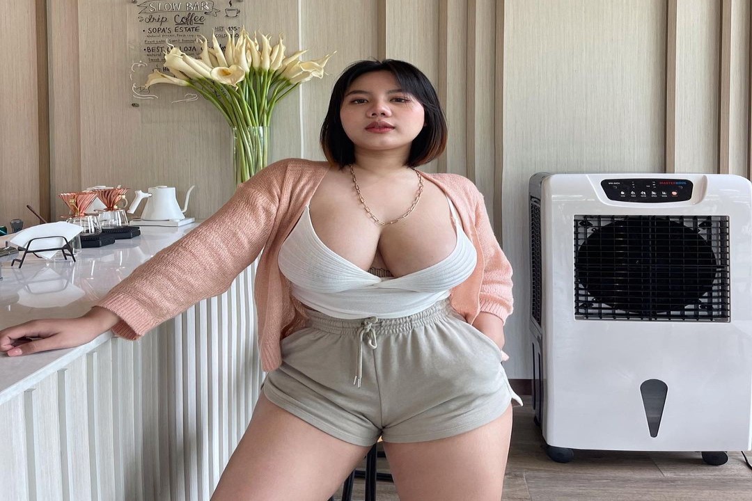 Video porno terbaru: Nongfang seorang gadis berdada besar, membuat janji dengan p\'thep untuk menidurinya mentah-mentah. Cumming vaginanya. Sangat menyenangkan.
